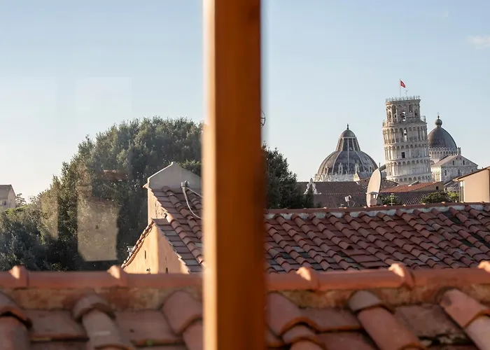 Panorama Center With Stunning Tower View Pise