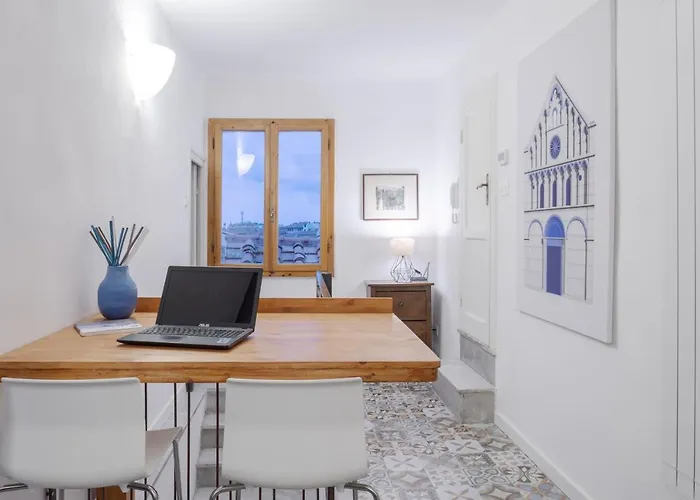 Panorama Center With Stunning Tower View * Pise